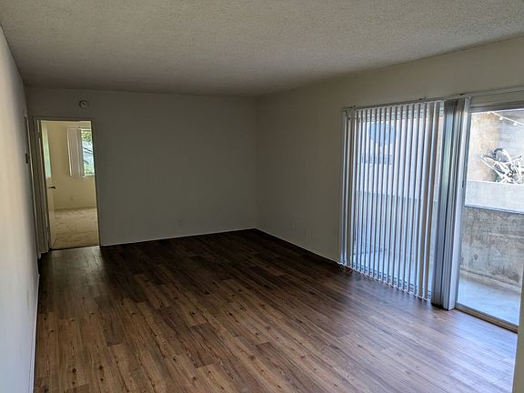 3rd image of 650 Ocean Park Blvd #8