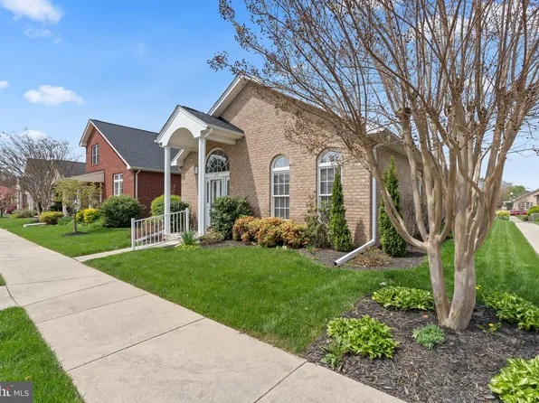 1851 Meridian Dr, Hagerstown, MD 21742