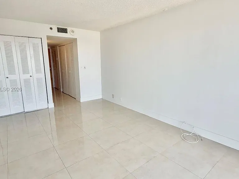 7601 E Treasure Dr #801 — Photo 7