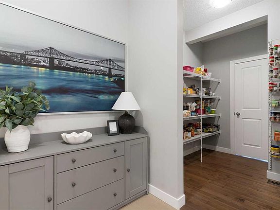 5th image of 70 Canals Close SW