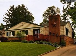 19531 Story Rd, Rocky River, OH 44116