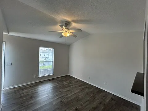 650 N Dixie Ave #F — Photo 9