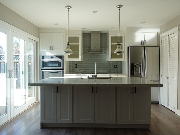 2nd image of 3195 Edenbank Dr
