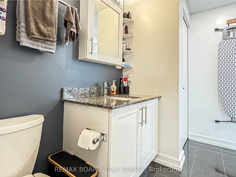 40 Nepean St #1206 — Photo 29