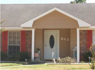 642 Bruin Ave, Pearl, MS 39208