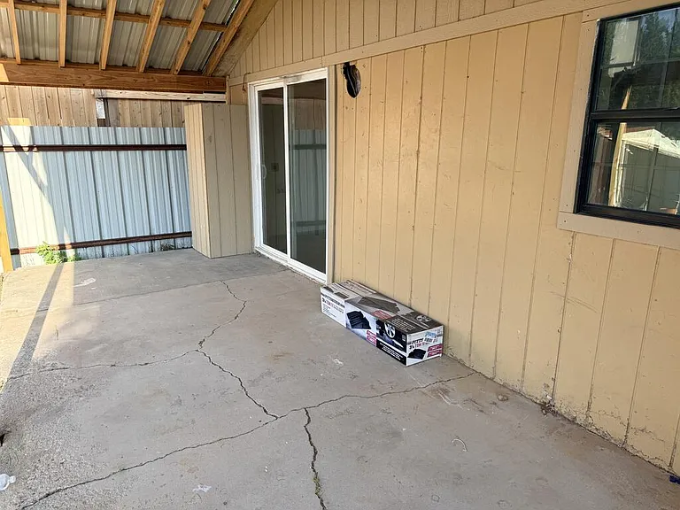 409 W Mable St — Photo 18