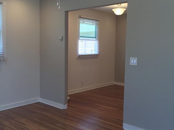2nd image of 406 Micheltorena St