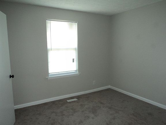 5th image of 215 Tarrytown Dr
