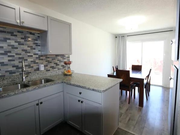 1522 Greenwood Ct N, Eagan, MN 55122