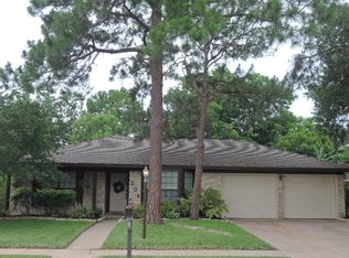 504 Yorkshire Ln, Victoria, TX 77904