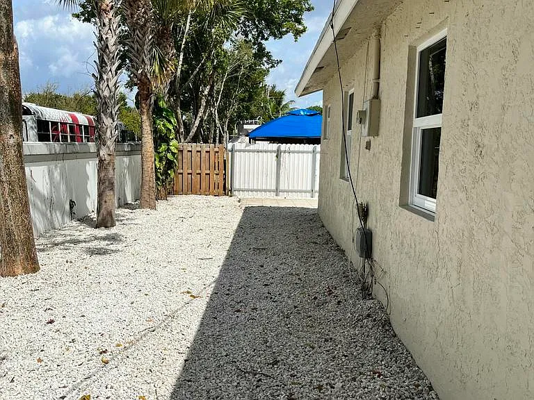 2747 Summit Blvd — Photo 6