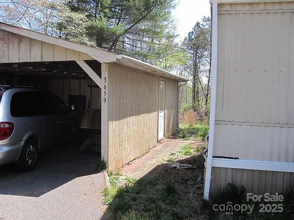 4th image of 3659 Beachwood Ct