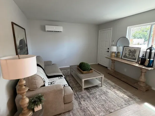 412 65th St SW, Albuquerque, NM 87121