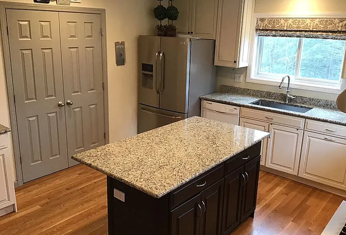 4 bed, 2.5 bath, 2604 sqft, $4,500 — Photo 4
