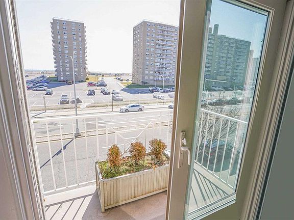 5th image of 10210 Rockaway Beach Blvd #3
