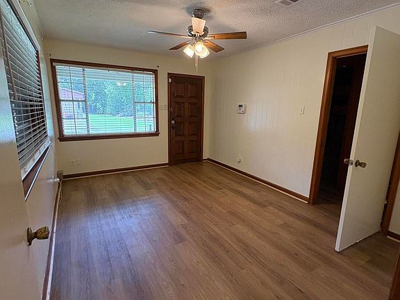 2nd image of 134 Barton Pl