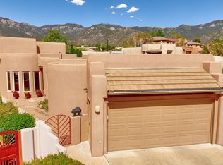 6324 Calla Lily Cir NE, Albuquerque, NM 87111