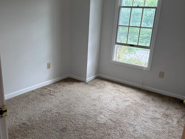 11415 Falcon Ridge Ct, Beltsville, MD 20705