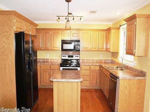 3rd image of 1307 Rehoboth Dr