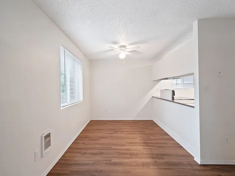 Renovated 1bd/1ba Millwood Apartment | A/C | Covered Parking | Pet Friendly | Avail 9/1/26 — Photo 9