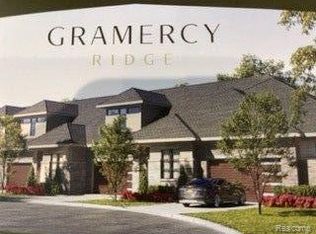 7480 Gramercy Cir #46, West Bloomfield, MI 48322