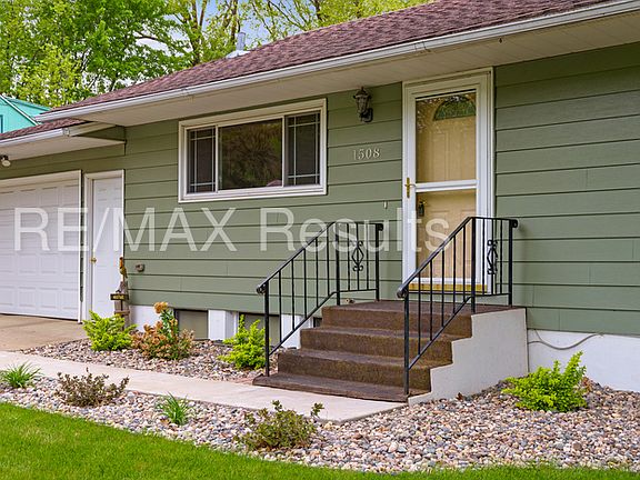 3rd image of 1508 33rd Ave N #0