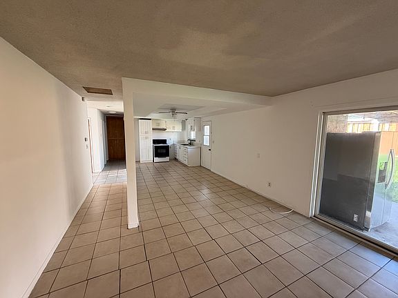 4th image of 1678 Home Ave #A