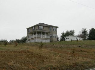 5490 Delhart Rd, Galax, VA 24333