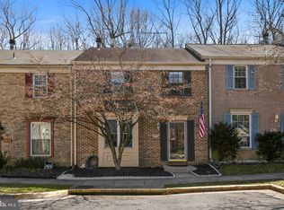9415 Candleberry Ct, Burke, VA 22015