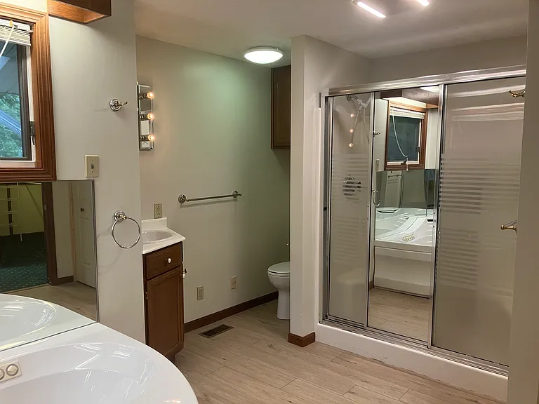 1201 Woodrow St NW — Photo 2