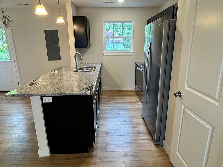 112 E Forest Ave #100 — Photo 4
