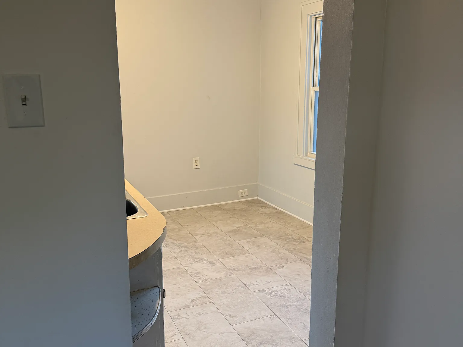2 bed, 1200 sqft, $1,550 — Photo 4