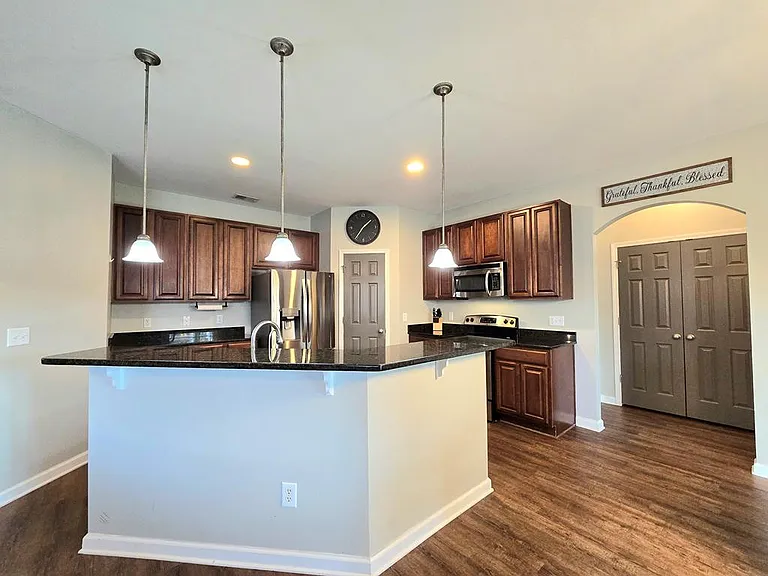 525 Batty Way — Photo 12