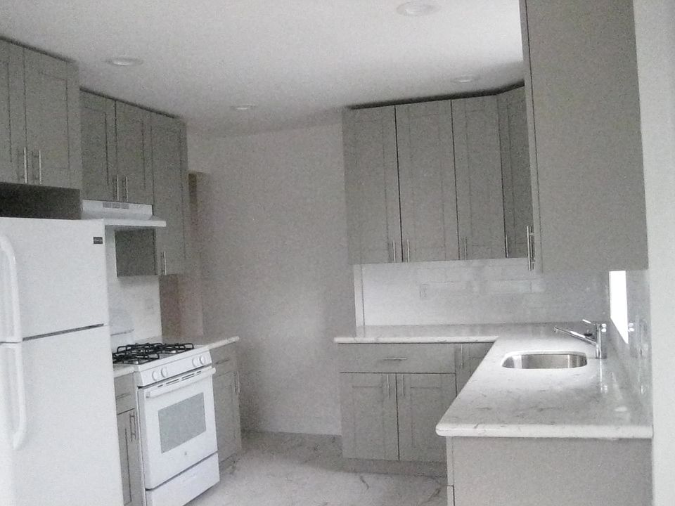 1st image of 26 Hunter Ave #First