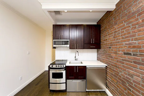 Rented by R New York | media 19