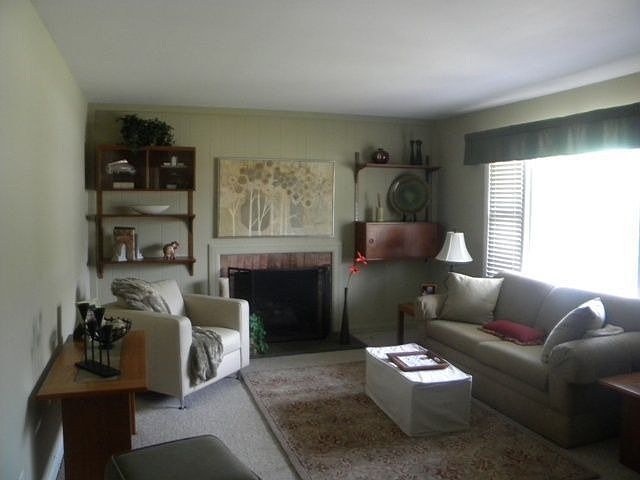 2nd image of 177 Hawthorne Dr