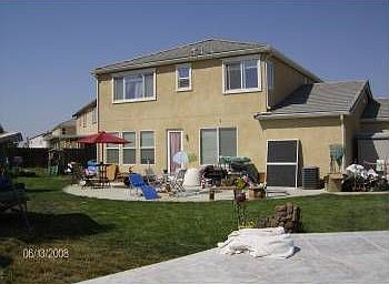 2nd image of 225 Angora St