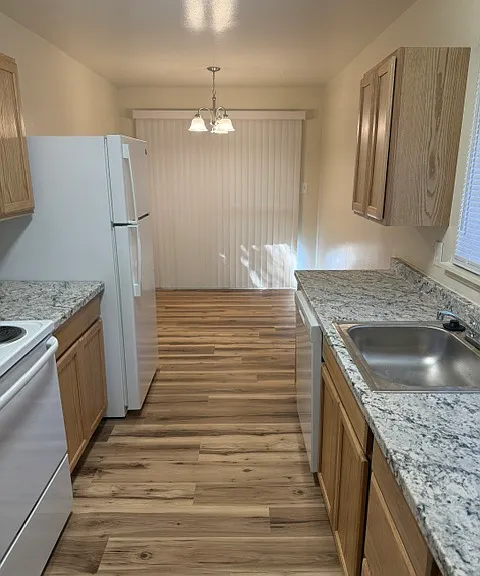 211 W 1st Ave #C — Photo 4