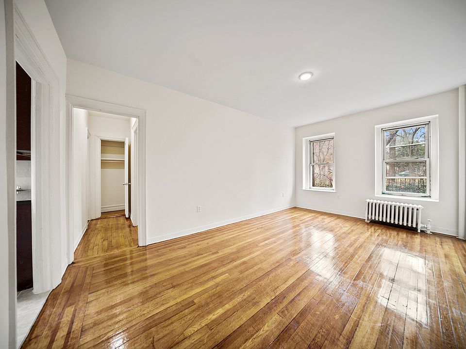 1st image of 36-20 Parsons Blvd #1D