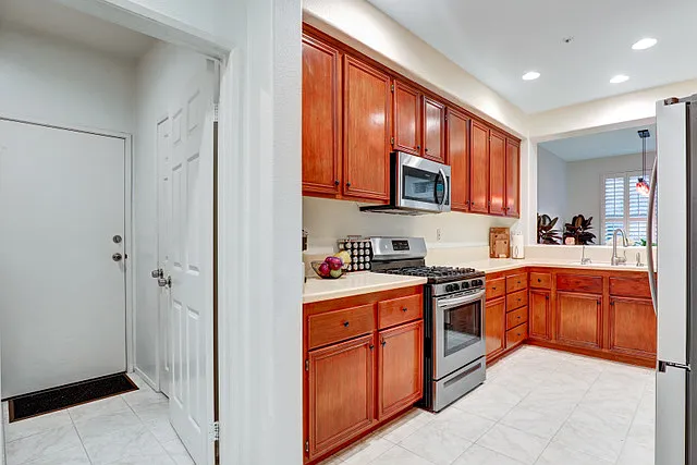 285 Woodcrest Ln — Photo 14