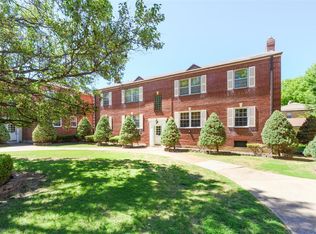 5872 Sunshine Dr UNIT 110, Saint Louis, MO 63109