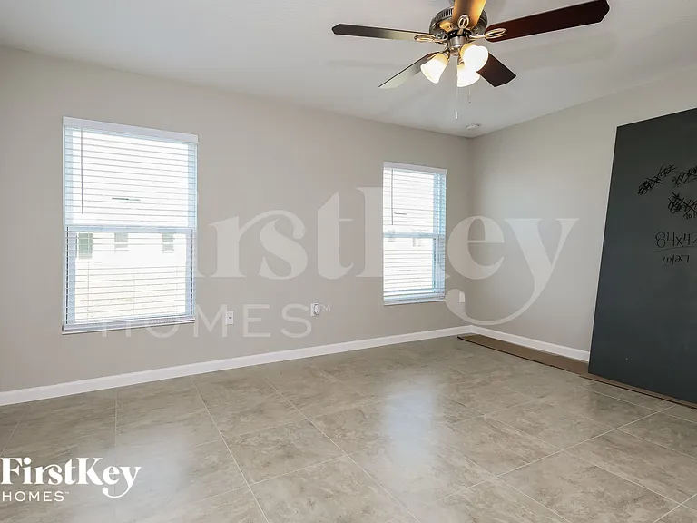 466 Earhart Dr — Photo 8