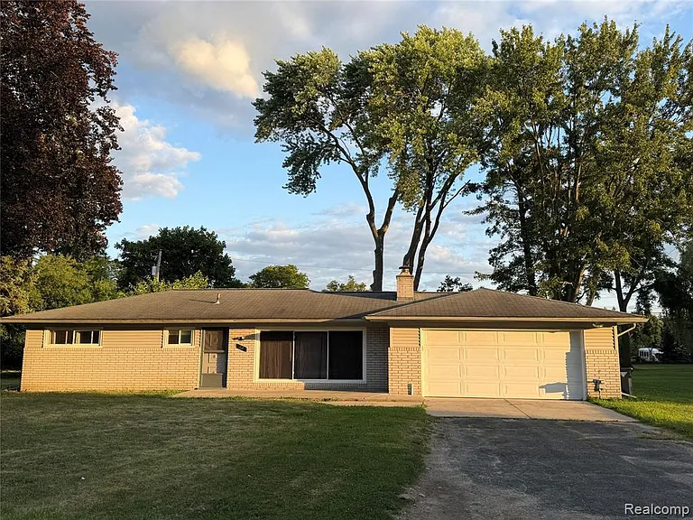 33 Kirk Lane Dr — Photo 3
