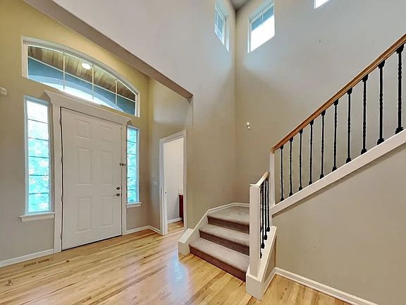 2nd image of 9879 187th Ct NE