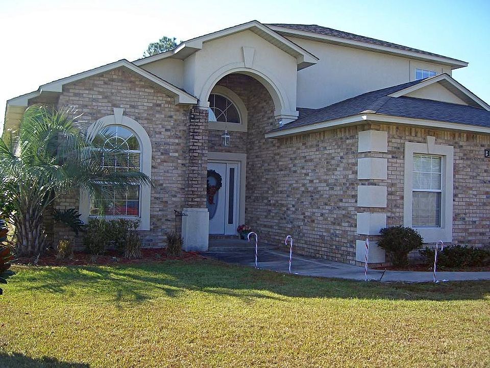 Contemporary home in Chandelle