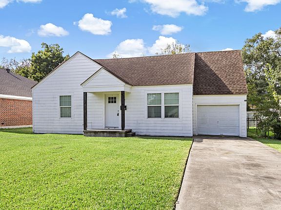 2nd image of 121 Hilldale Dr