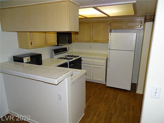 2nd image of 950 N Sloan Ln APT 104