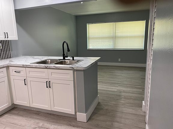 4th image of 207 NW 32nd Ct APT 106