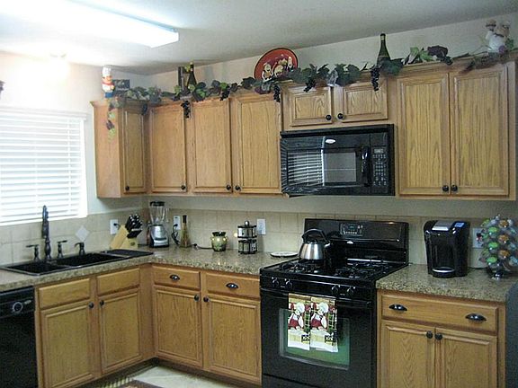 3rd image of 10430 Pine Meadows Blvd