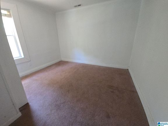 2nd image of 117 Lynnwood St